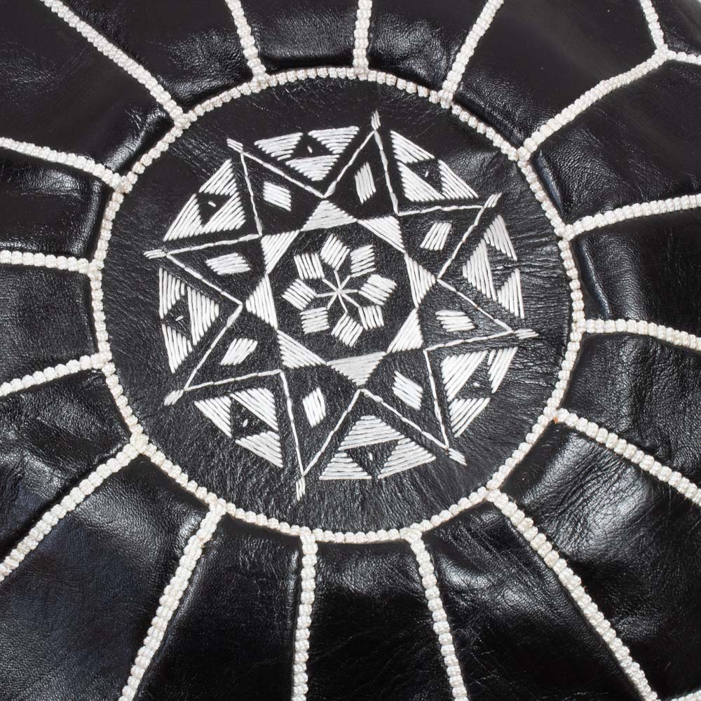 Schwarzer Lederpouf BLACK Schwarzer Lederpouf BLACK
