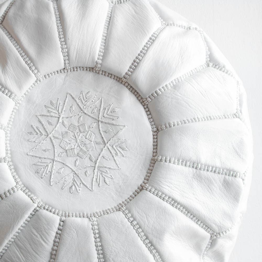 Weiรer marokkanischer Leder-Pouf WHITE Weiรer marokkanischer Leder-Pouf WHITE