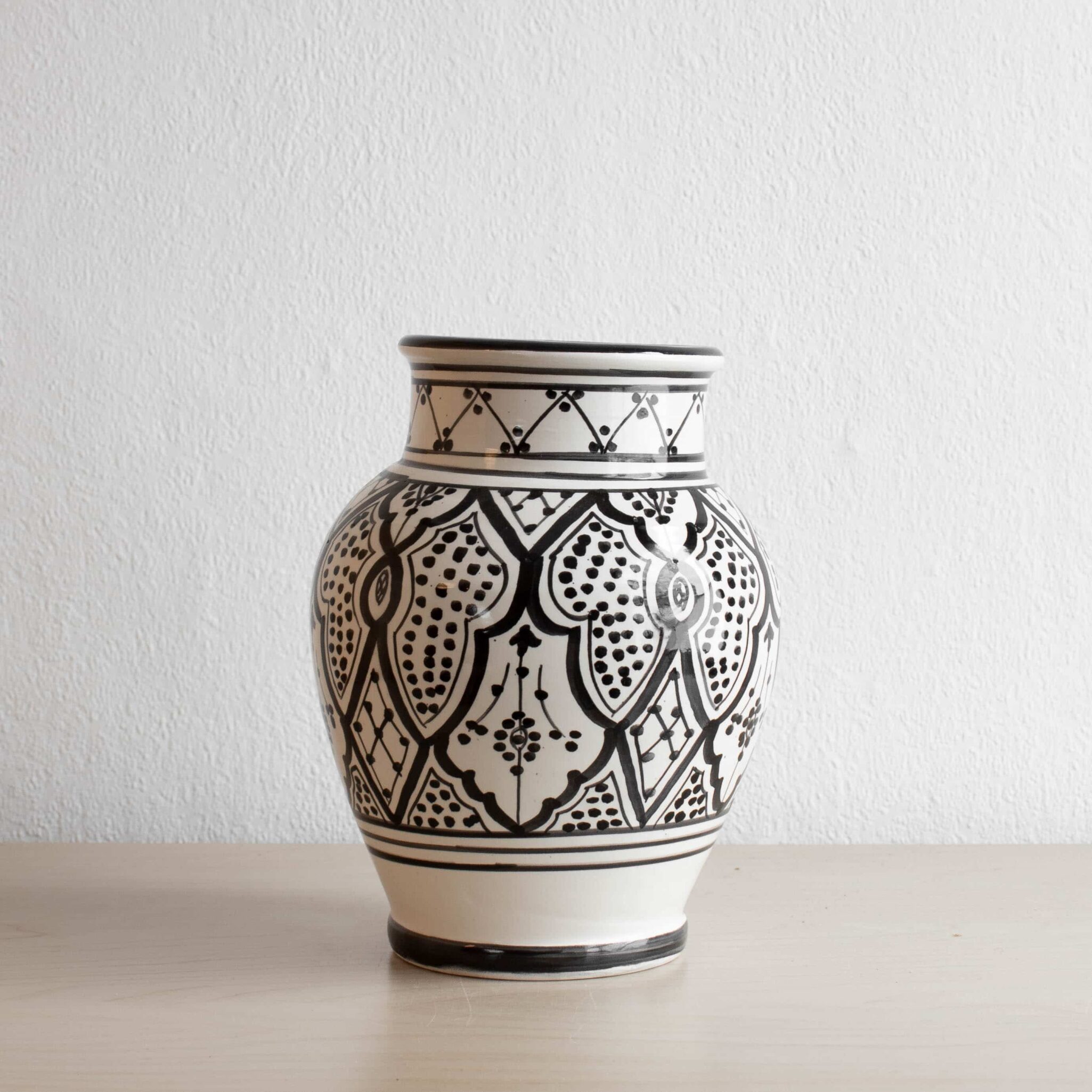 Marokkanische Vase WARDA in schwarz weiß Marokkanische Vase WARDA in schwarz weiß