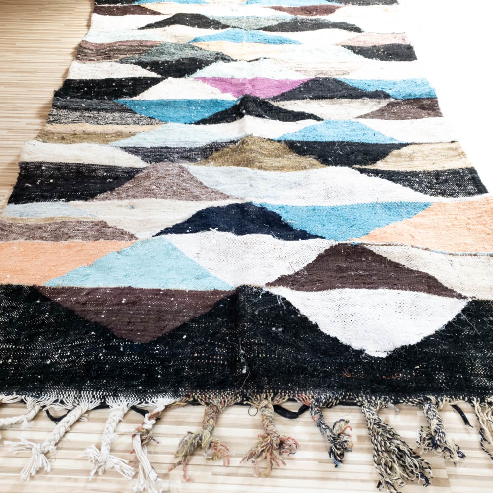 Marokkanischer Vintage Boucherouite Teppich Marokkanischer Vintage Boucherouite Teppich