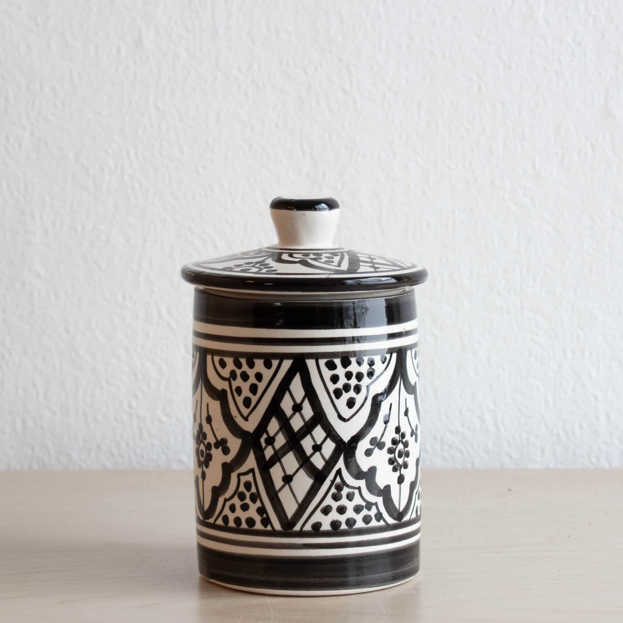 Marokkanische Schale SAFI in schwarz weiß Marokkanische Schale SAFI in schwarz weiß