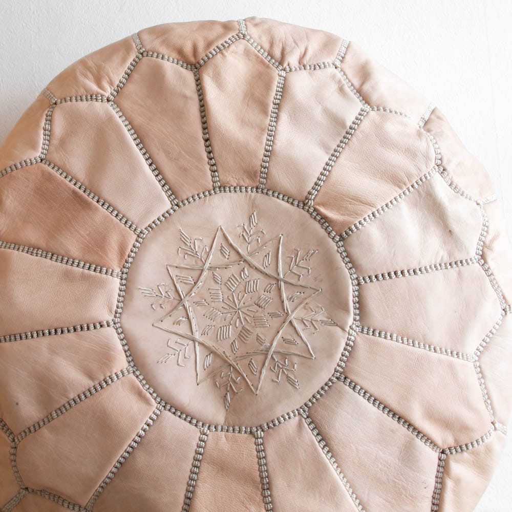 Marokkanischer Leder-Pouf NUDE Marokkanischer Leder-Pouf NUDE