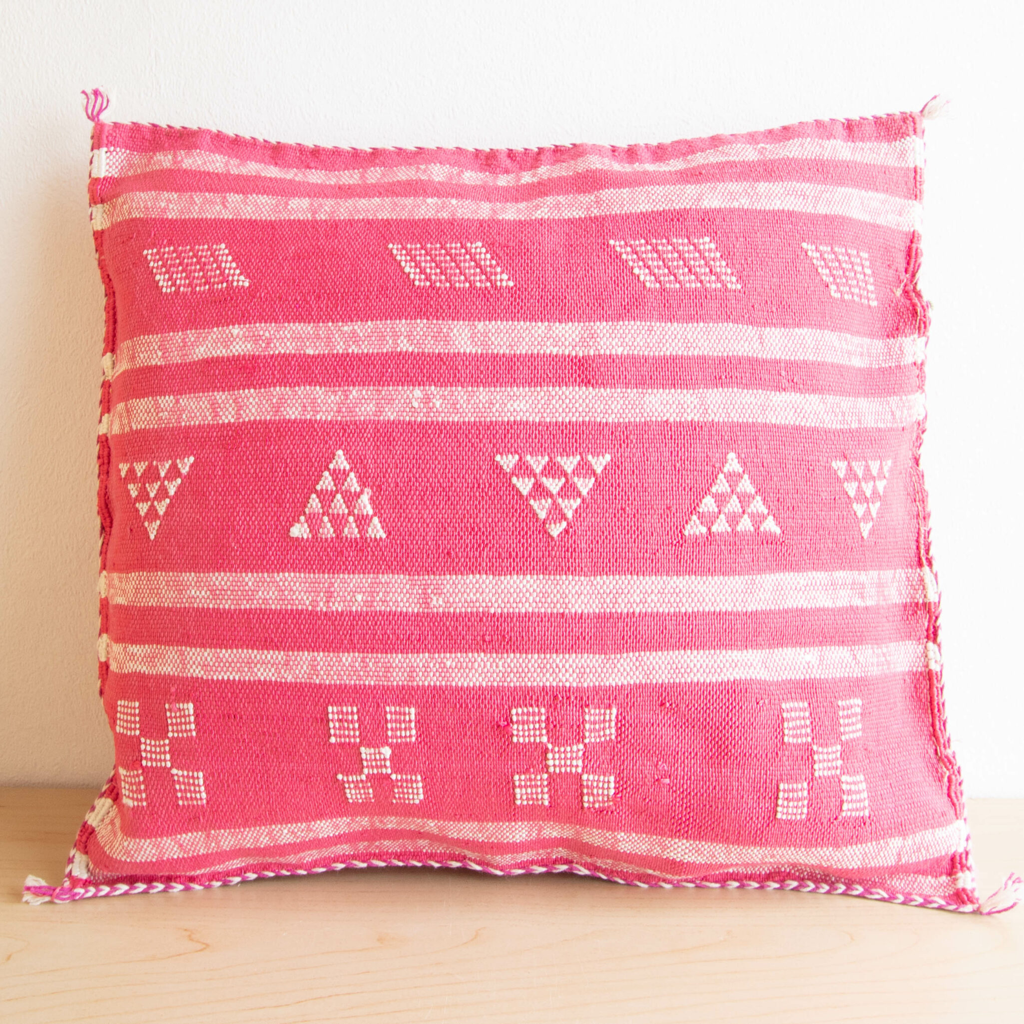 Kaktusseide Sabra Kissen in rosa Kaktusseide Sabra Kissen in rosa