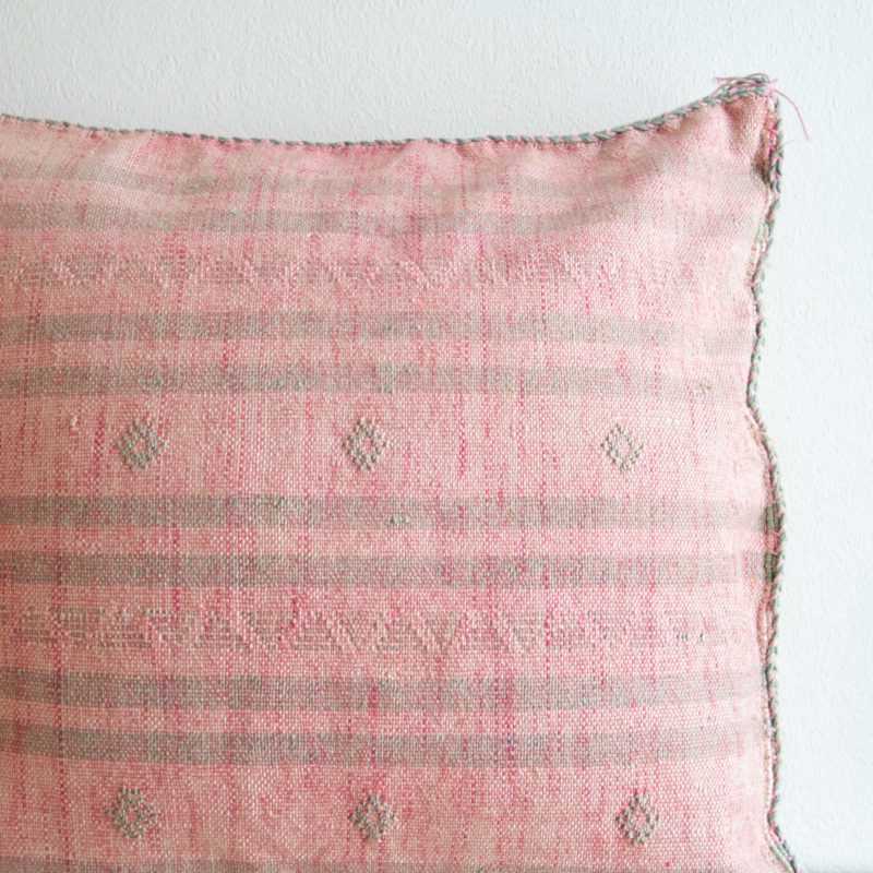 Sabra Kissen aus Kaktusseide rosa