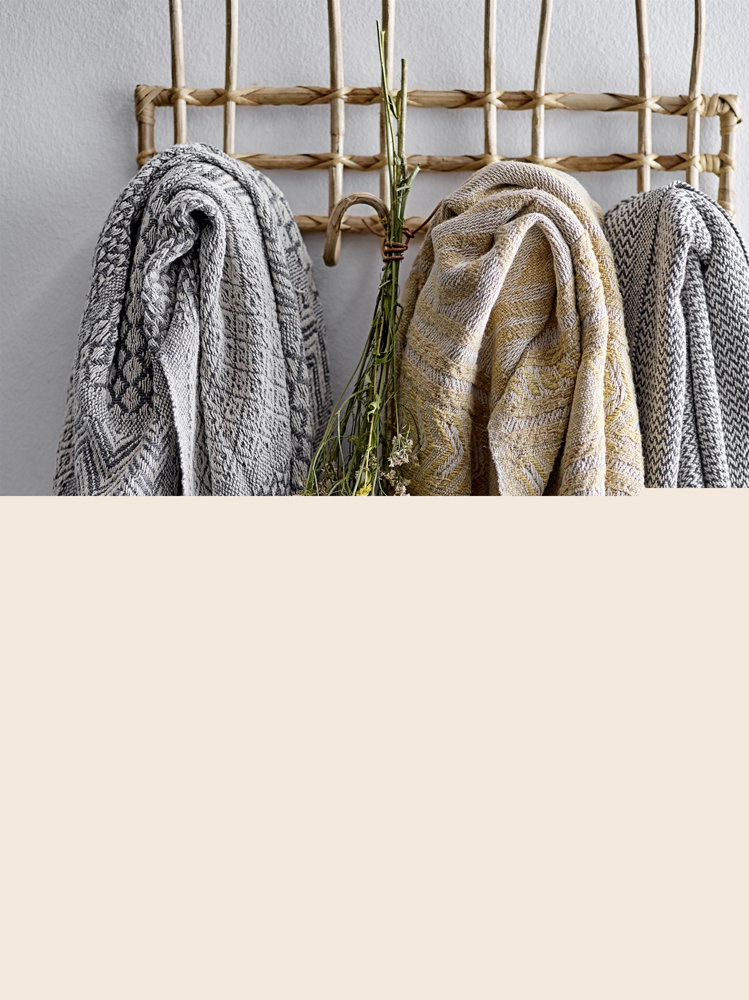 Bloomingville - Garderobe aus Rattan Bloomingville - Garderobe aus Rattan