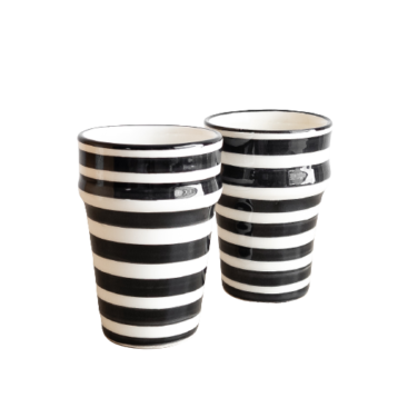 Schwarz-weiß gestreifte Becher STRIPE 2er-Set (1)