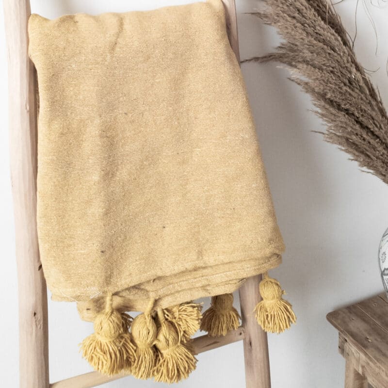 Senfgelbe Pompom Tagesdecke