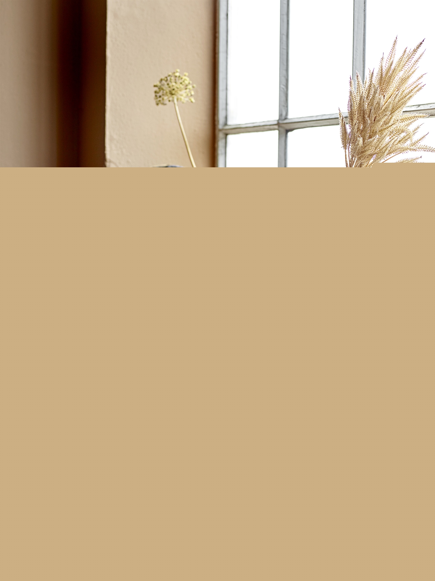 orange Vase von Bloomingville ringförmig für Trockenblumen