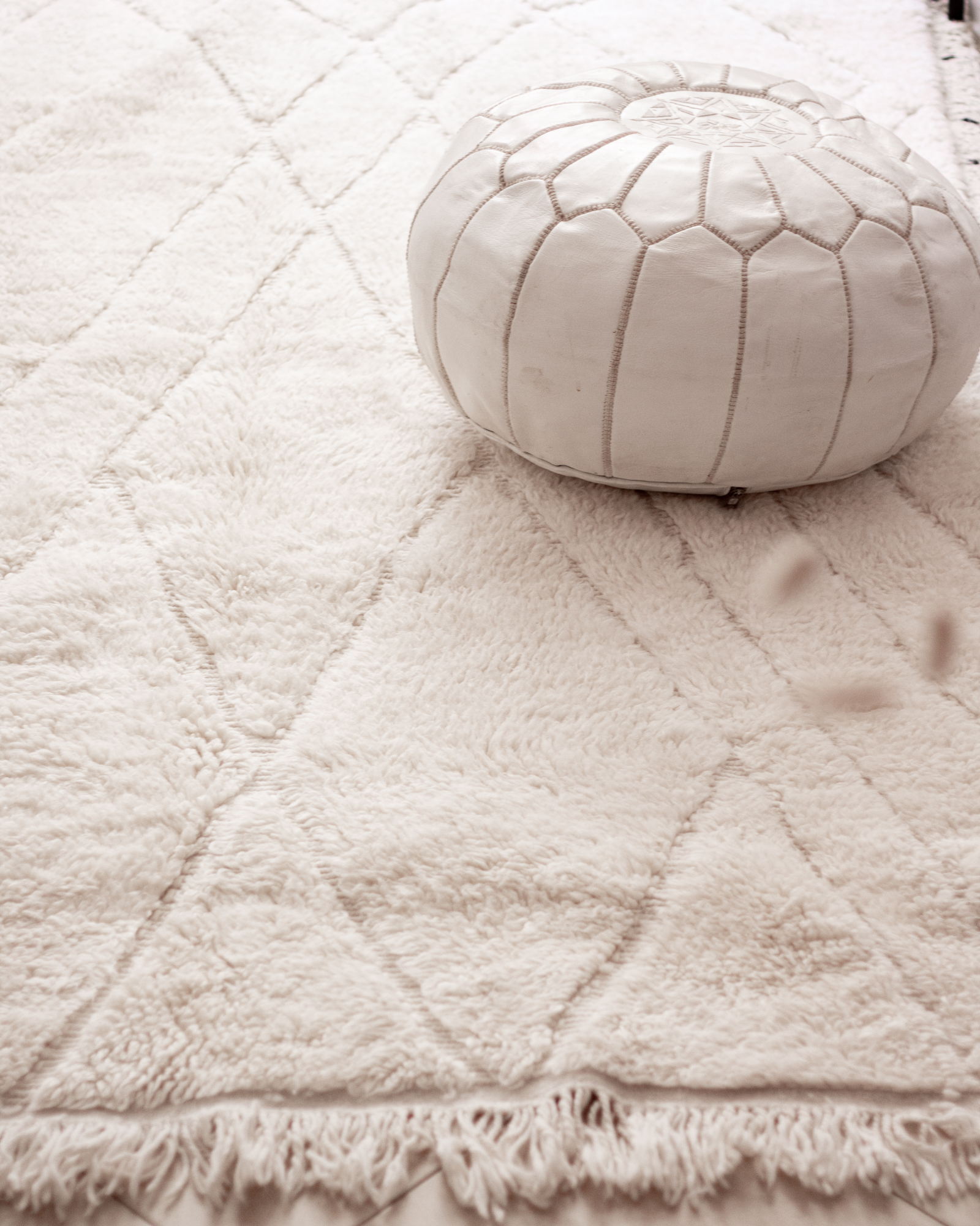 Beni Mrirt 1,50m x 2,40m - cremefarbener Wollteppich Beni Mrirt 1,50m x 2,40m - cremefarbener Wollteppich